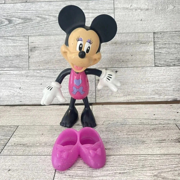 Vintage 2011 Disney Snap n ‘Style Minnie Mouse Mattel Figure And Shoes - Picture 1 of 9